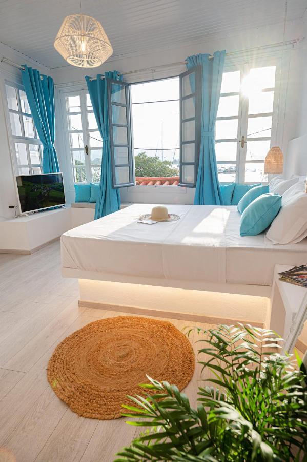 The White Rose Apartment Poros Town Exteriör bild