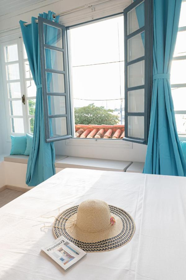 The White Rose Apartment Poros Town Exteriör bild